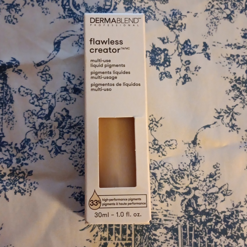 Dermablend Professional Flawless Creator multi-use liquid pigments